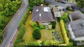 Luftbild - Zukunft gestalten - freistehendes Einfamilienhaus mit Gartenparadies