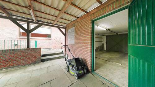 Garage - 