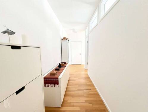Flur - Etagenwohnung mit 129,00 m&sup2; in Berlin zum Kaufen