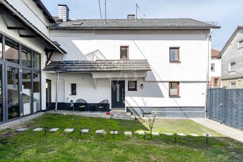 Neu angelegter Gartenbereich - 