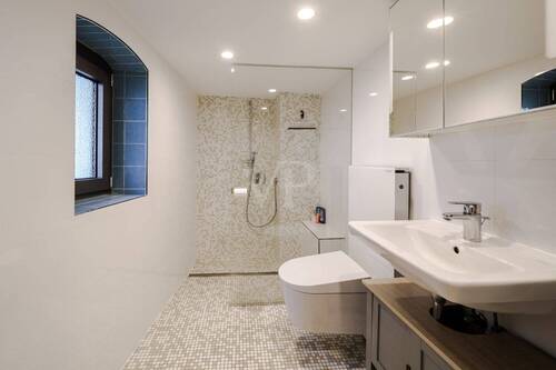Modernes Duschbad im EG - 