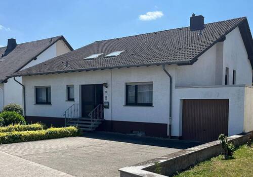 Ansicht seitlich - 7 Zimmer Mehrfamilienhaus, Wohnhaus in Bad Sobernheim