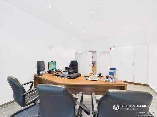 Büro - Ideal für Einzelhandel, Büro & Dienstleister - moderne, helle Ladenfläche in frequentierter Lage von Regensburg