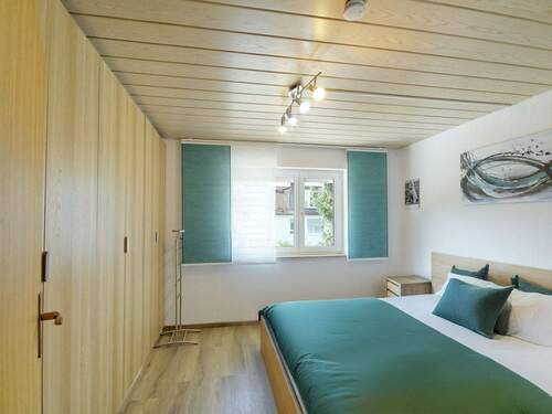 Einladendes Schlafzimmer mit viel Platz zur Erholung und für Stauraum - Reihenmittelhaus mit 78,00 m&sup2; in Leonberg zum Kaufen