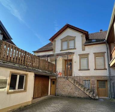 Hausfront - Gut vermietetes Einfamilienhaus in Jettenbach zu verkaufen