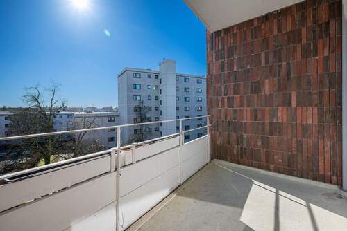 Süd-Balkon mit Weitblick - 2 Zimmer Etagenwohnung in Berlin