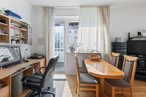 Wohnzimmer - 2 Zimmer Etagenwohnung zum Kaufen in Berlin