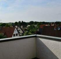 Provisionsfrei & zwei schöne Balkone nach West und Südwest mit Fernsicht! Großzügige modernisierte 3,5-Zimmer-Maisonettewohnung! Ruhig im Grünen - Heroldsberg