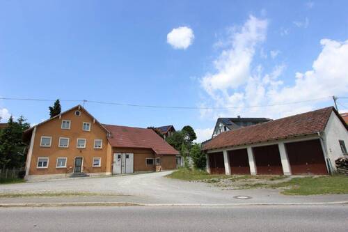 Bild1 - Ehemaliges Bauernhaus mit ca. 1.080 m² Grundstück plus ca. 7.300 m² Wiese
