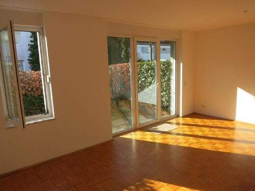 Wohnzimmer - 2 Zimmer Terrassenwohnung zur Miete in Hilden