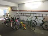 Tiefgarage mit Fahrradstellplatz - 