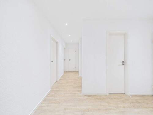 Flur - Etagenwohnung mit 80,10 m&sup2; in Köln zum Kaufen