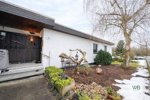 Hausansicht vorne - 5 Zimmer Einfamilienhaus zum Kaufen in Wolfsburg / Fallersleben