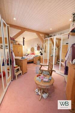 Schlafzimmer mit Ankleidezimmer - 