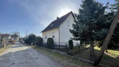 Haus - 5 Zimmer Einfamilienhaus zum Kaufen in Schwepnitz