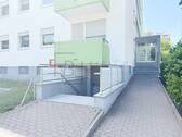 Haupteingang - 