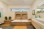 Badezimmer - Bungalow mit 145,00 m² in Ochtendung zum Kaufen