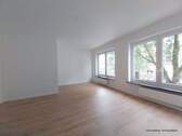 Wohnzimmer - 2 Zimmer Etagenwohnung zur Miete in Düsseldorf