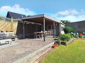 Gartenhaus mit überdachter Sitzmöglichkeit - Einfamilienhaus mit 220,00 m² in Norderbrarup zum Kaufen
