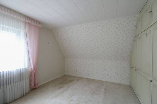 Zimmer 2 OG - 