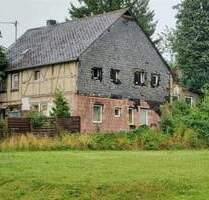 Einfamilienhaus mit Grundstück & Nebengebäuden in Belg