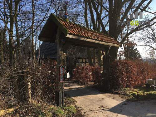Hofeinfahrt - 1 Zimmer Mehrfamilienhaus, Wohnhaus zum Kaufen in Melle / Hoyel