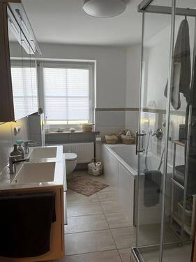 Bad - 4 Zimmer Etagenwohnung zum Kaufen in Plattling