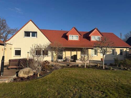 EFH - Gartenansicht - 8 Zimmer Einfamilienhaus in Leipzig