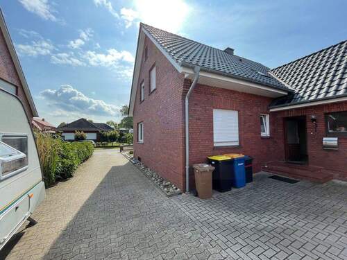 Ansicht Hofeinfahrt - Einfamilienhaus mit 160,00 m² in Dinklage zum Kaufen