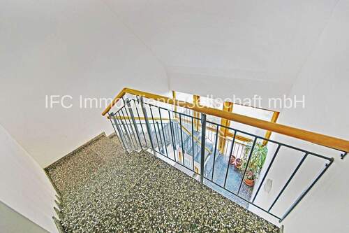 Hausflur / Treppenhaus im DG - 