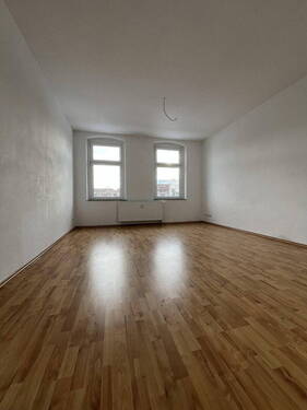 Bild 1 - 5-Raumwohnung im 2. OG in ruhiger Lage