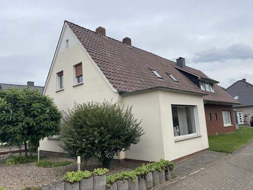 Ansicht seitlich - 9 Zimmer Mehrfamilienhaus, Wohnhaus zum Kaufen in Dinklage