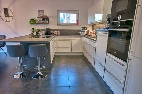 Küche mit Thekenplatz - 