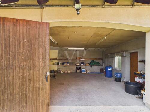 Garage - 