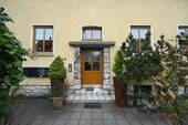 Intakte Hausgemeinschaft - Etagenwohnung mit 96,00 m&sup2; in Neumarkt zur Miete