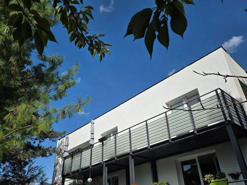 Aussenansicht - Schöne 2 Zimmerwohnung mit Balkon und Einbauküche
