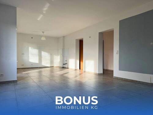 Offene Wohnküche - Loft-Feeling am Bunten Garten: Offene 2-Zimmer-Wohnung mit Balkon - Sofort bezugsfrei!