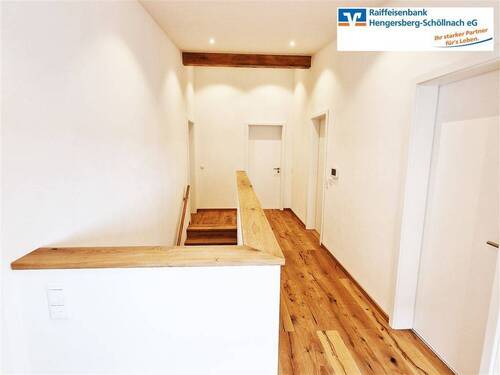 Flurbereich OG-linke DHH - 