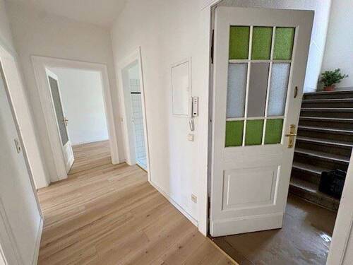 Flur - 2 Zimmer Etagenwohnung zur Miete in Thüringen - Altenburg