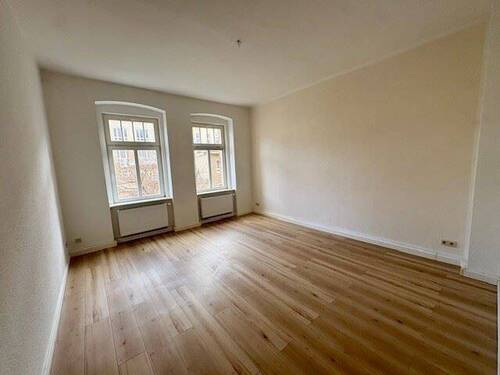 Wohnzimmer - 2 Zimmer Etagenwohnung in Thüringen - Altenburg