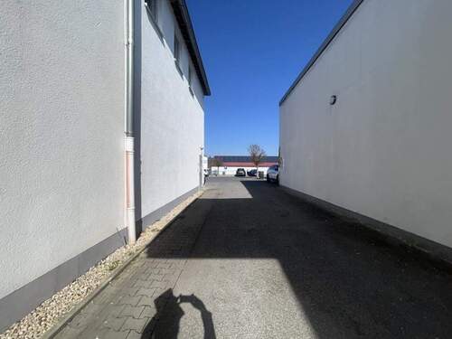 Zufahrt Lager - 