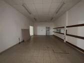 Angrenzendes Lager - 