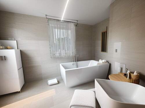 Vollbad KI generiert - 