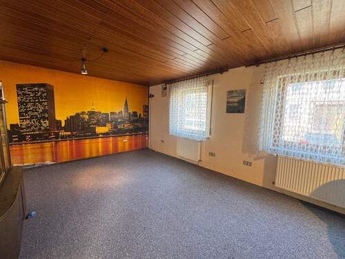 Abstellraum neben Hoftor 