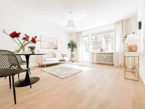 Bild 1 - Frisch modernisierte Wohnung - S-Bahn Wedel fußläufig