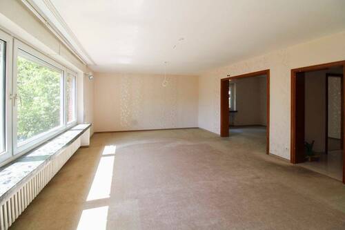 Wohn- und Esszimmer - 1 Zimmer Mehrfamilienhaus, Wohnhaus in Lippstadt