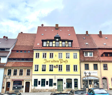 Hausansicht - Wohnen im Denkmal mit Blick auf den Markt