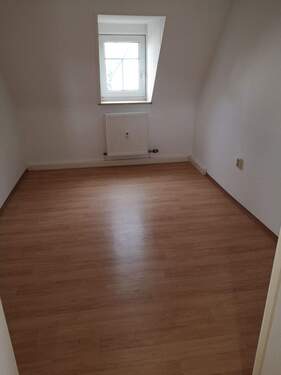 2. Schlafzimmer.jpg - 3 Zimmer Etagenwohnung in Heroldsbach
