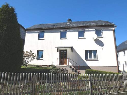 Ansicht - 9 Zimmer Einfamilienhaus zum Kaufen in Saalburg-Ebersdorf