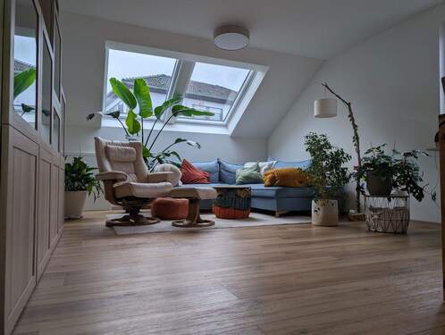 Bild 2 - 5 Zimmer Etagenwohnung zum Kaufen in Weissach - Flacht